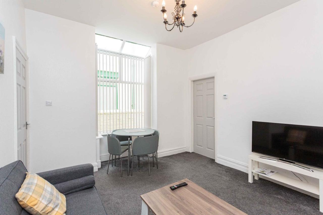 Cherry Property - Cherry Suite Blackpool Kültér fotó